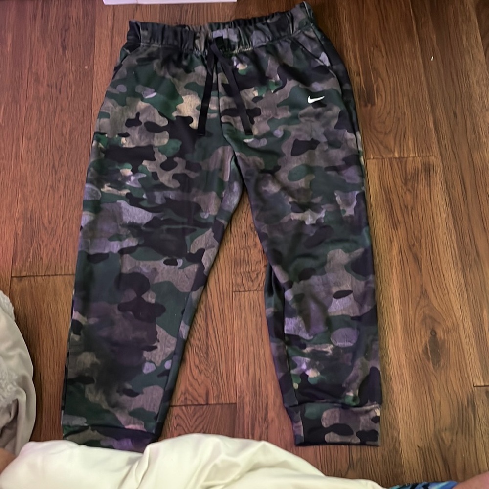 Women’s Nike dri-fit